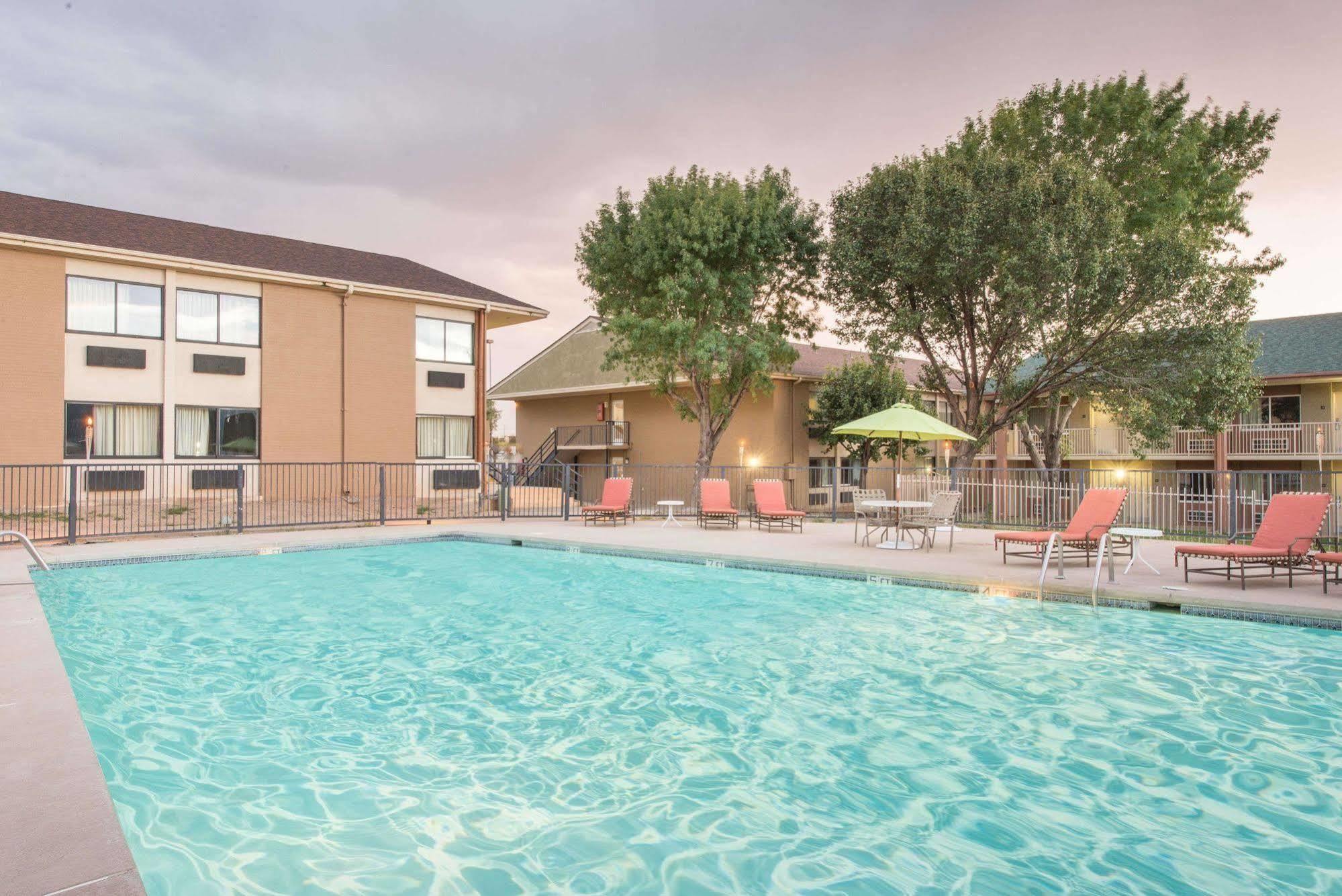 Ramada By Wyndham Albuquerque East Hotel Exterior foto